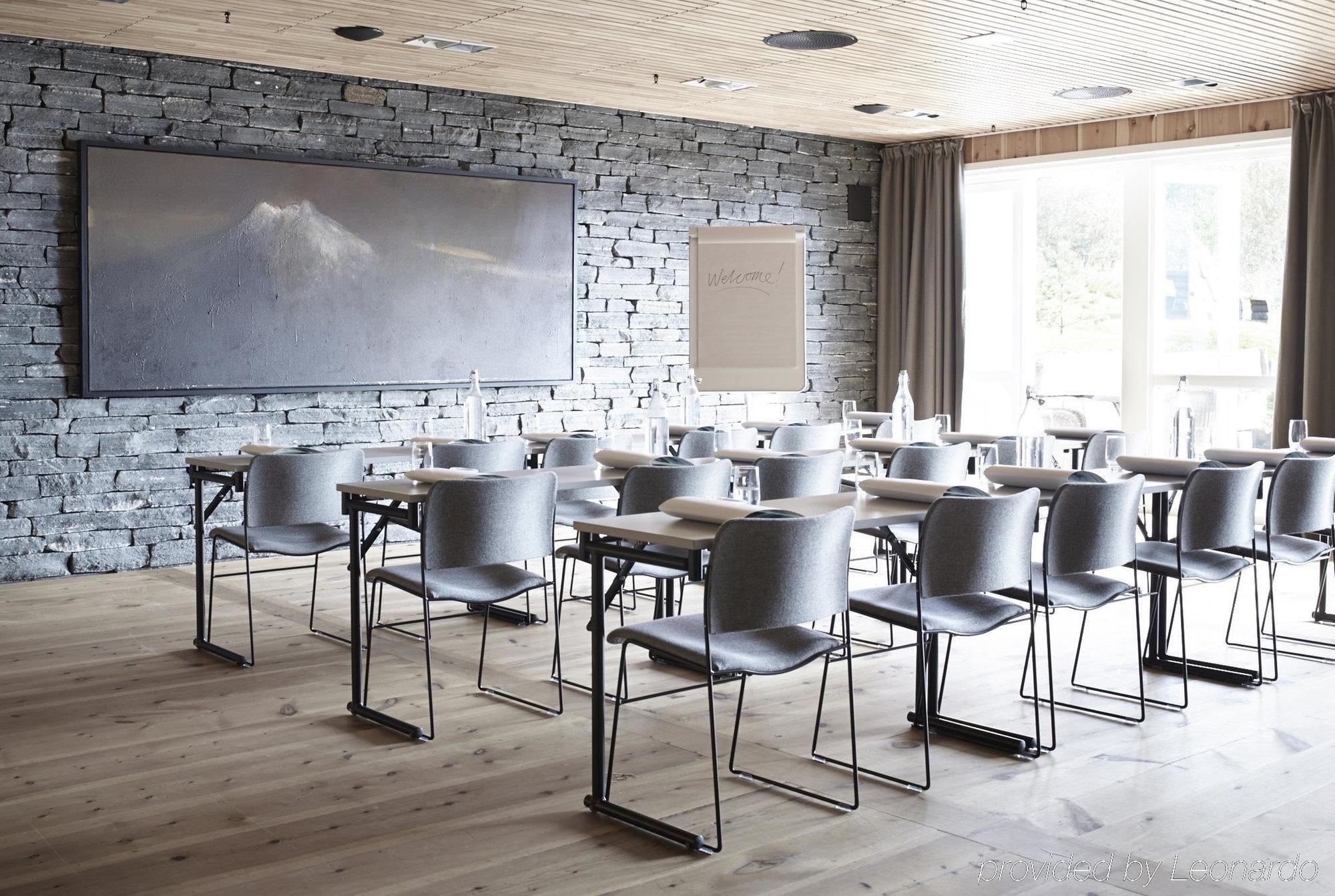Storfjord Hotel Skodje Экстерьер фото